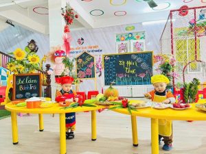 Bàn học nhóm mầm non 8 ghế màu sắc sinh động