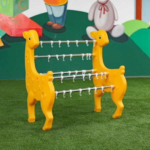 Giá phơi khăn mầm non hình con hươu cao cổ tại Đạt Phương