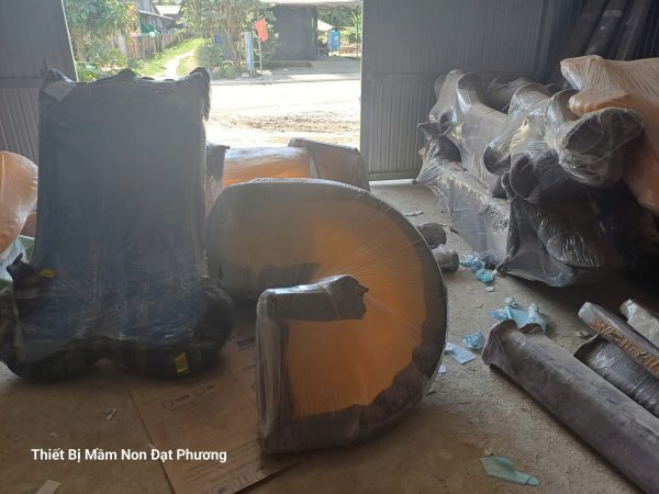 Tổng kho thiết bị mầm non Đạt Phương với nguồn hàng nhập khẩu, kho bãi lớn tại miền trung