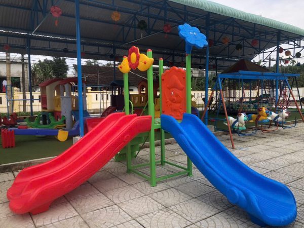 Cận cảnh bộ liên hoàn cầu trượt 8035 an toàn cho trẻ mầm non tại xã Tiên Phong