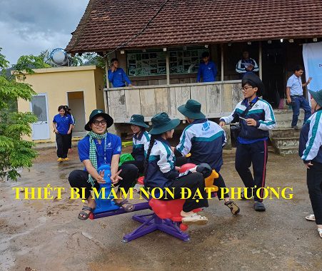 Danh mục đồ chơi ngoài trời theo Thông tư 32: Mâm Xoay Ngoài Trời Cho Bé - Thiết Bị Mầm Non Đạt Phương